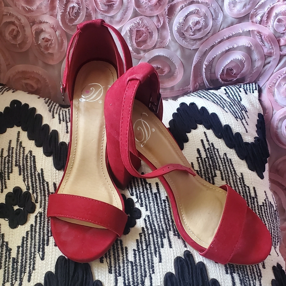 Red  Chunky block high heel